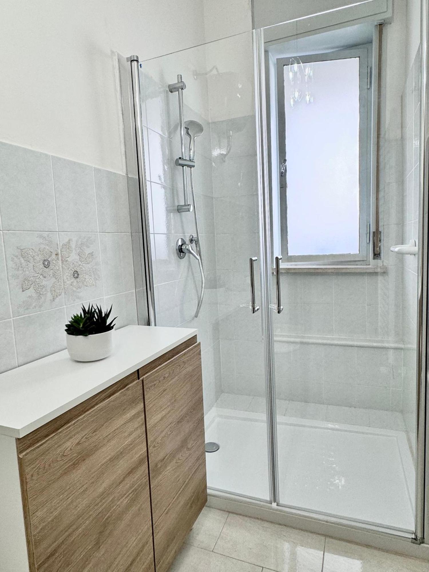 Aliste Apartment Brindisi Exteriör bild