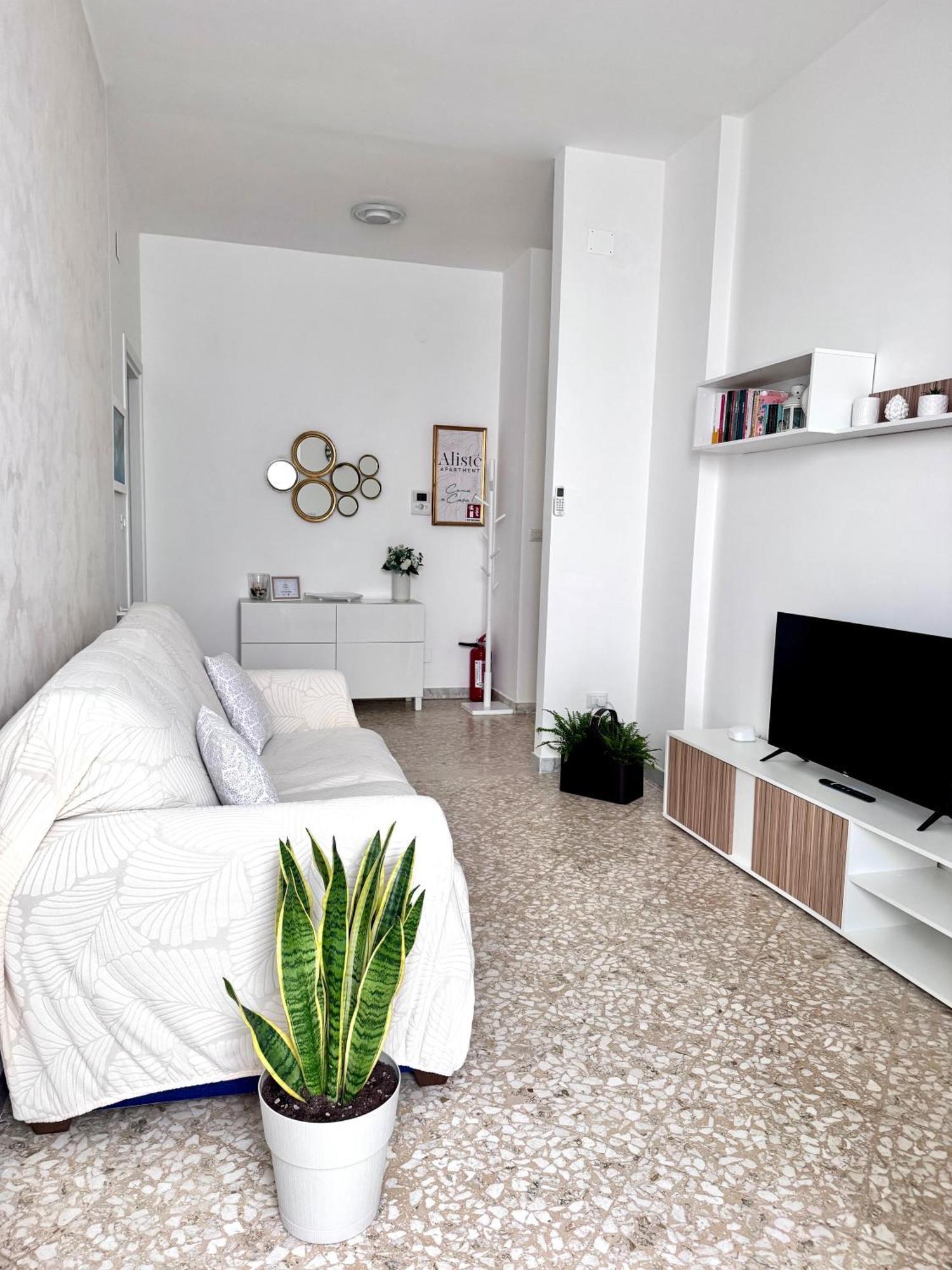 Aliste Apartment Brindisi Exteriör bild